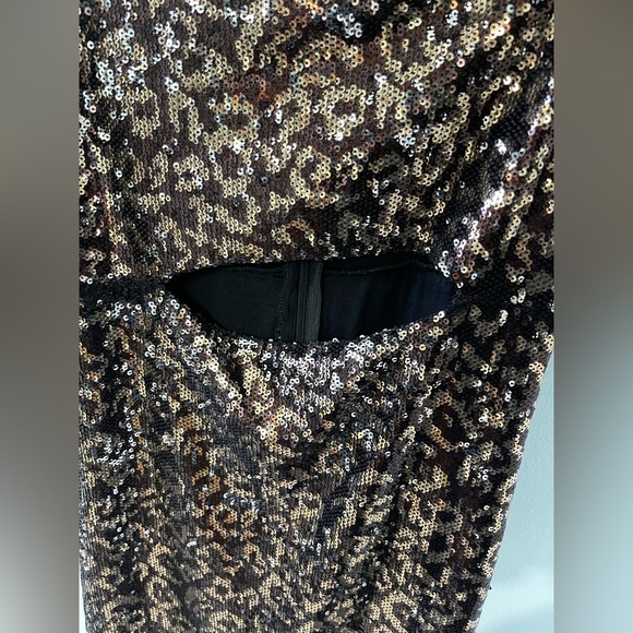 Sequin Midi dress - Picture 7 of 7